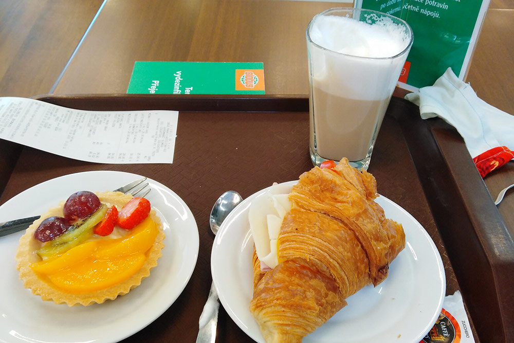 Мой завтрак в торговом центре — 100 Kč
