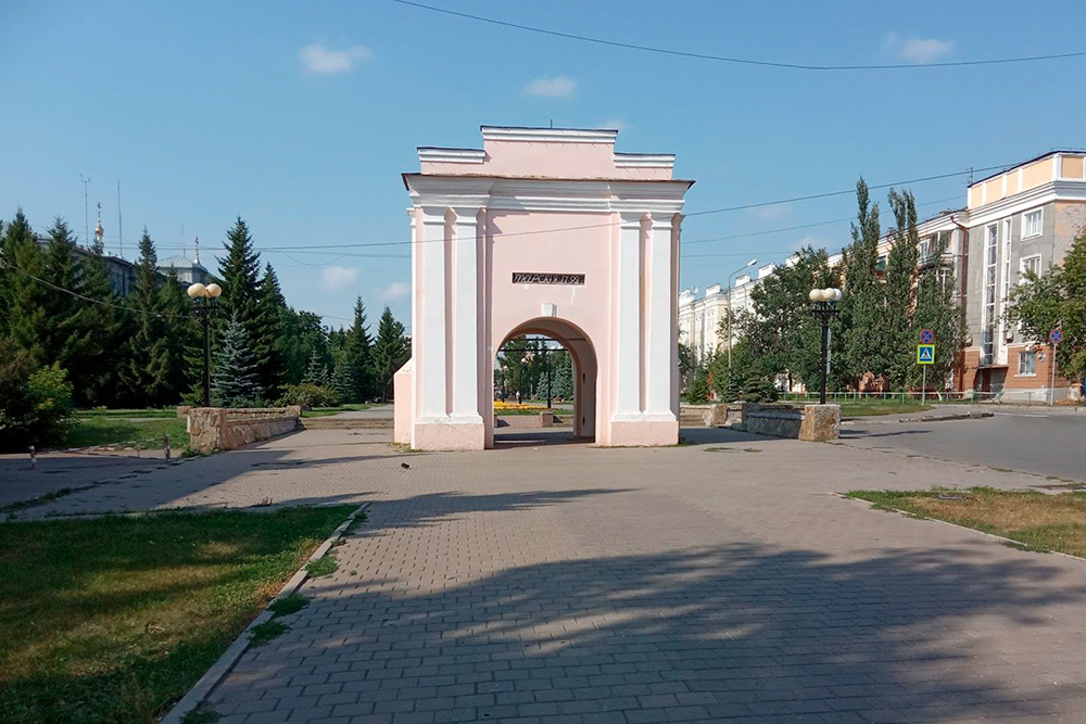 У Тарских ворот сходились три дороги: в Тобольск, Тару и в Барабинскую степь