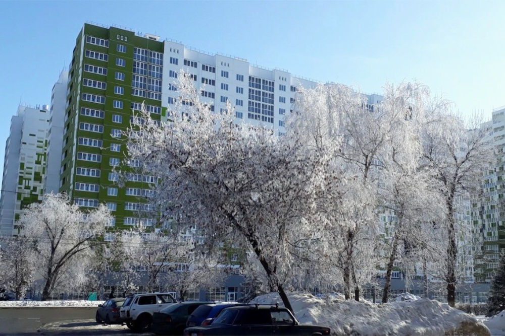 «Березовые аллеи» — строящийся ЖК с развитой инфраструктурой в Промышленном районе Оренбурга. Однокомнатную квартиру от застройщика в нем можно приобрести за 1,8 млн рублей