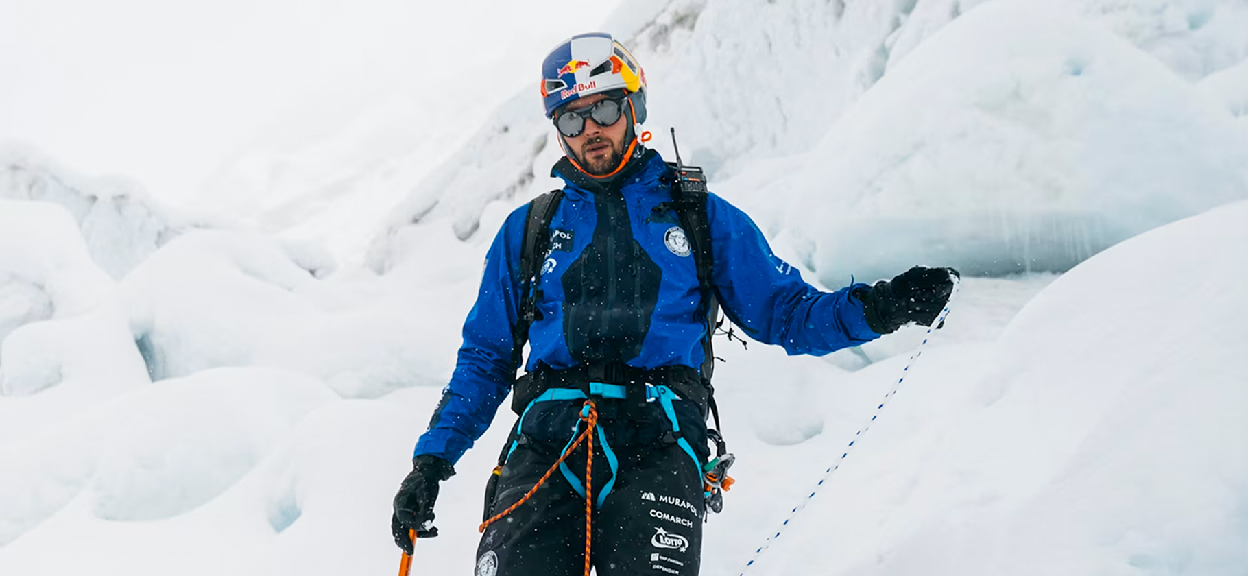 Анджей Баргель съехал на лыжах с вершины Эвереста без кислородного баллона — впервые в истории