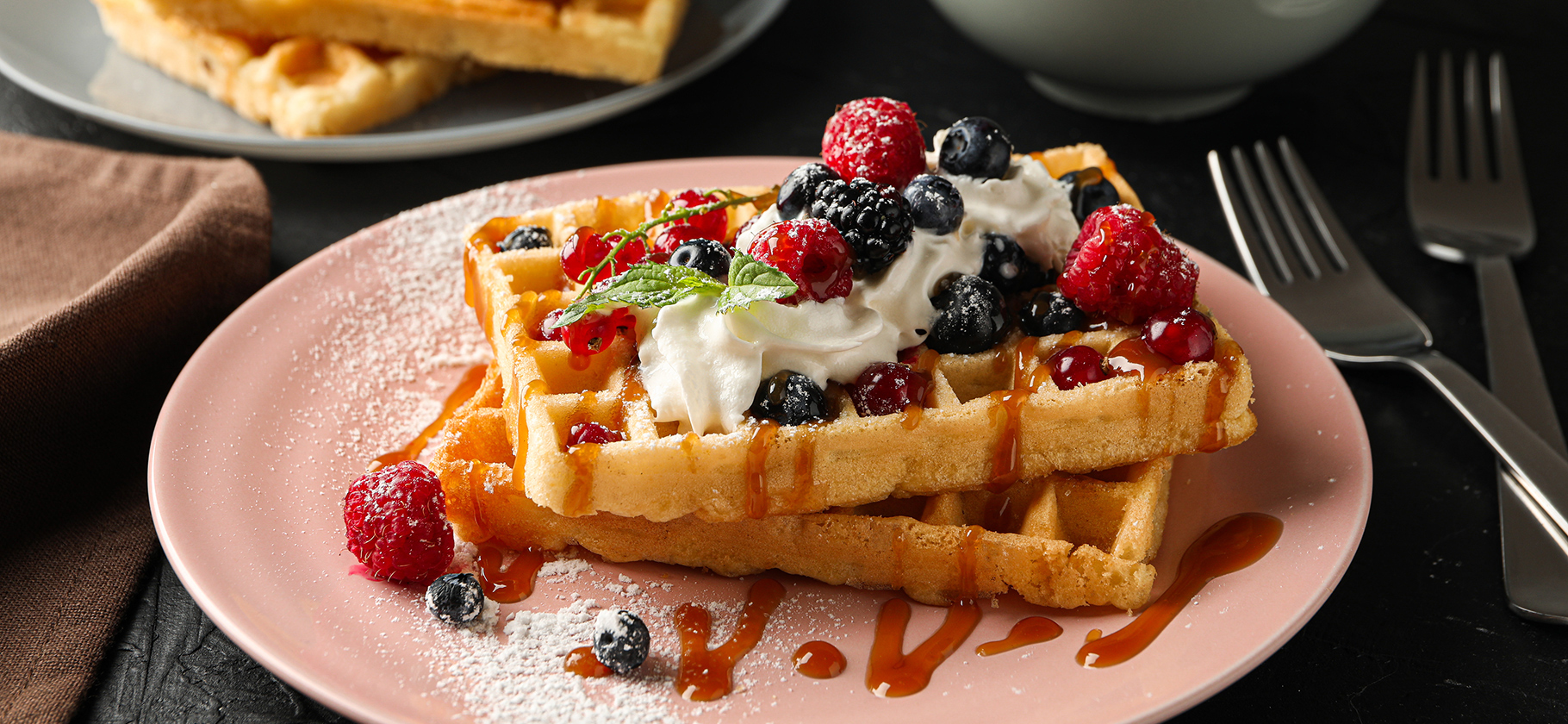 В России стартовал фестиваль завтраков BreakFest — в нем участвуют 300 ресто­ранов из 40 городов