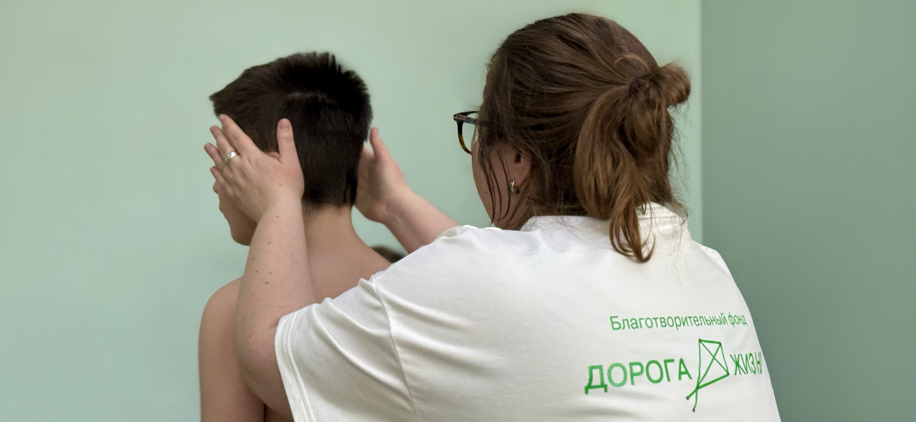 «За раз успеваю помочь в среднем 50 детям»: я травма­толог-ортопед и езжу в детдома в регионах