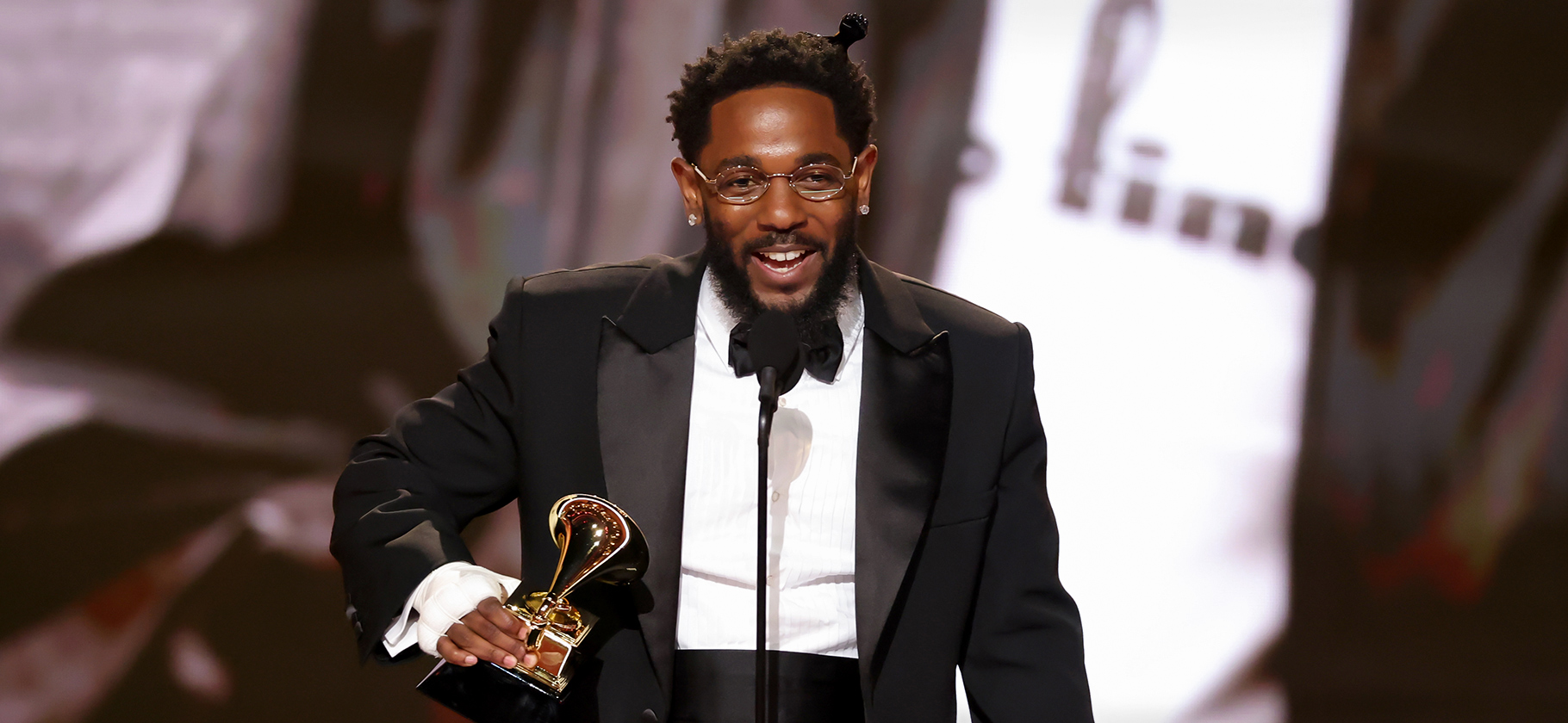 Итоги «Грэмми⁠-⁠2026»: Кендрик Ламар полу­чил 5 наград и стал самым награждае­мым рэпером в истории премии