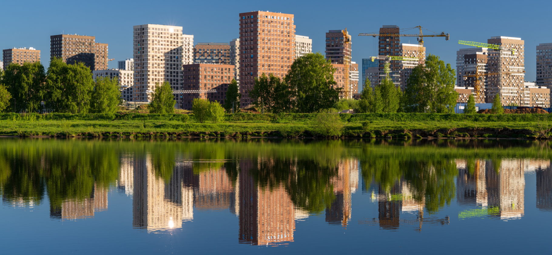 Сколько люди готовы переплатить за квартиру у реки