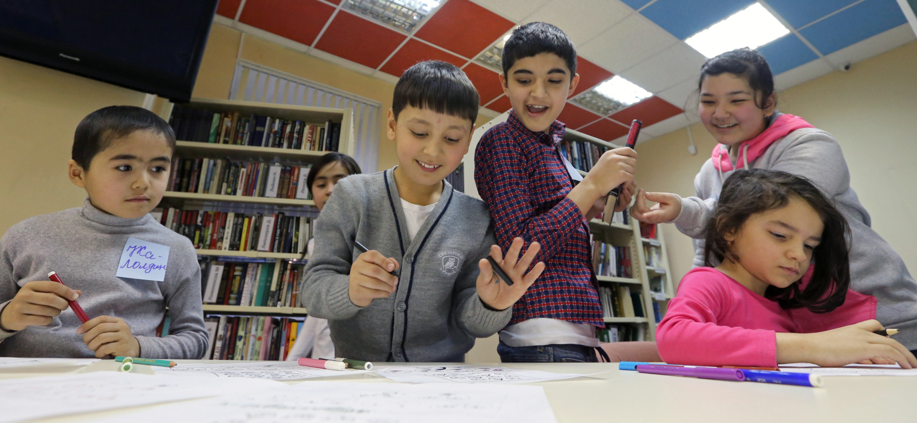 Сколько детей-мигрантов посещают школы и детские сады в России