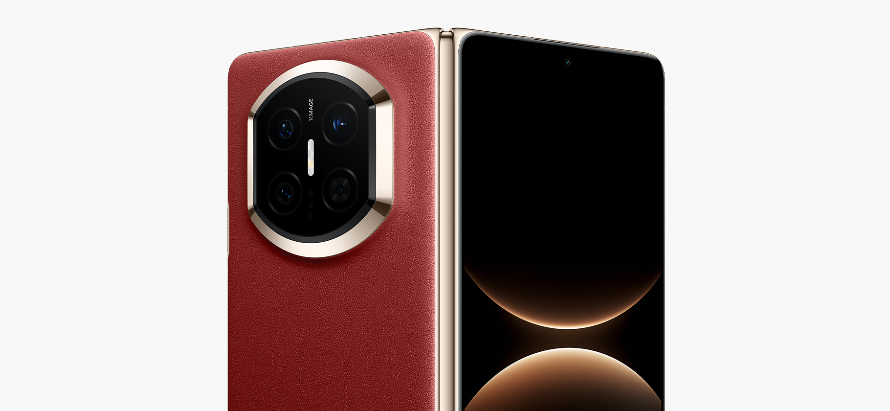 В РФ открыли предза­казы на флагманский складной смартфон Huawei Mate X7. Цена — 159 999 ₽