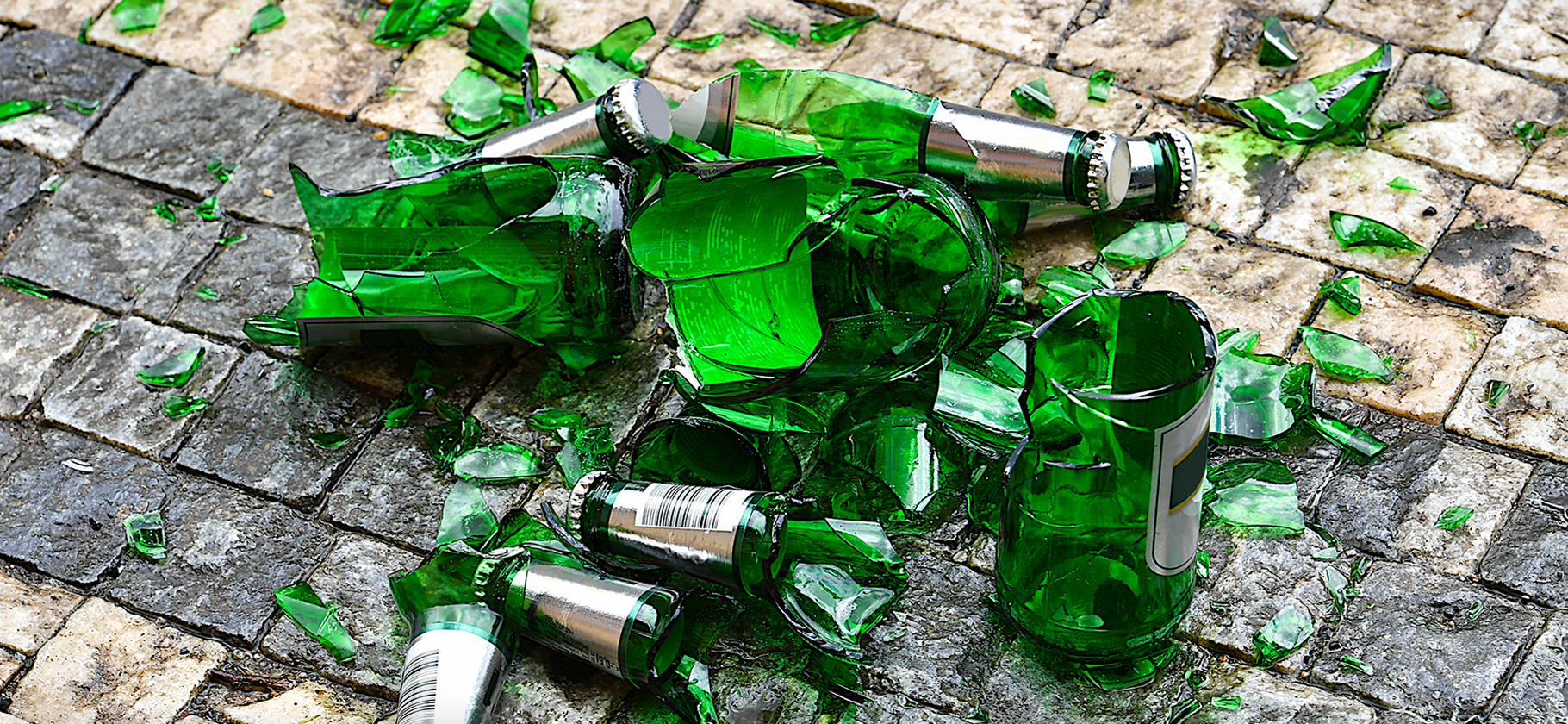 Во дворах Москов­ской области тор­говлю алкоголем в общепите ограни­чат до двух часов в день