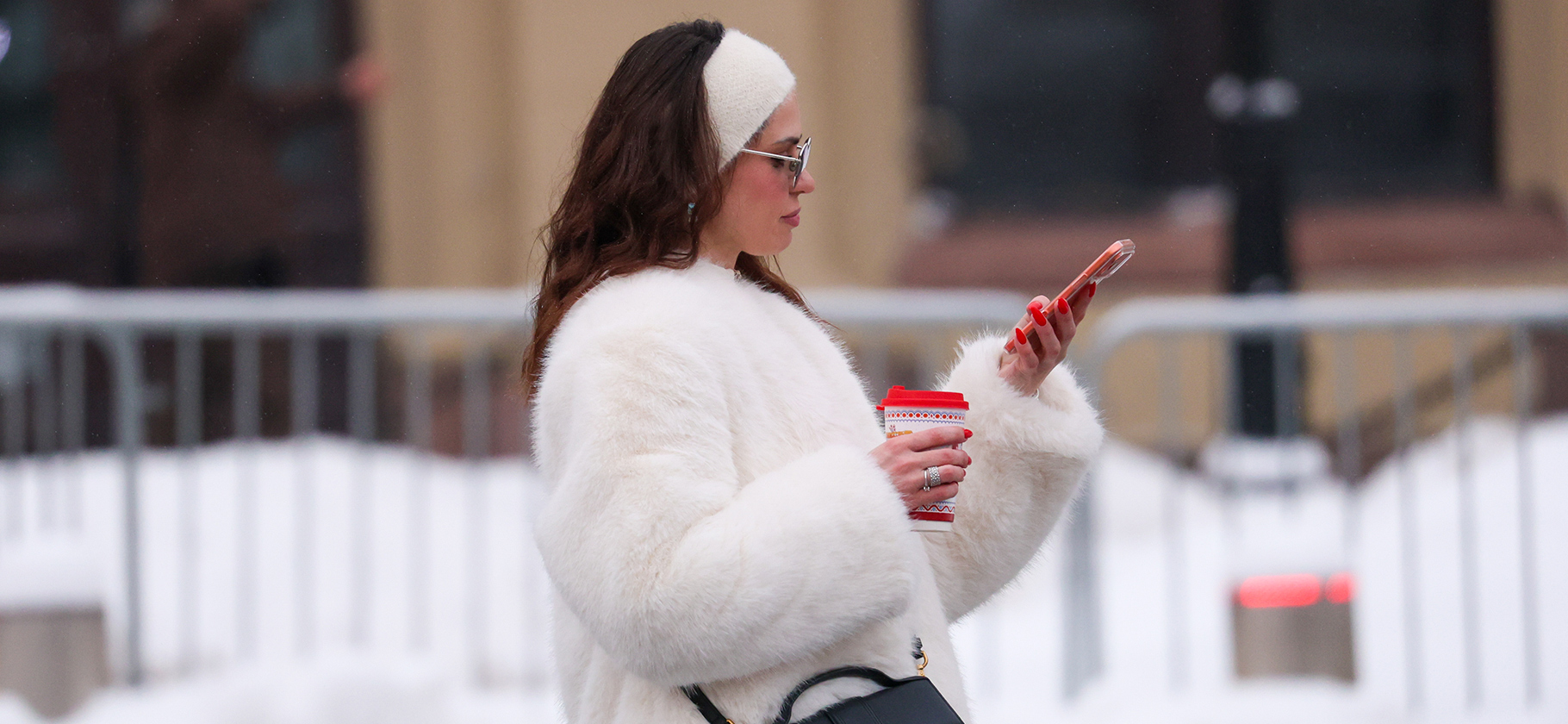 Мобильные опе­ра­торы начали вводить плату за безлимитный интернет на старых тарифах