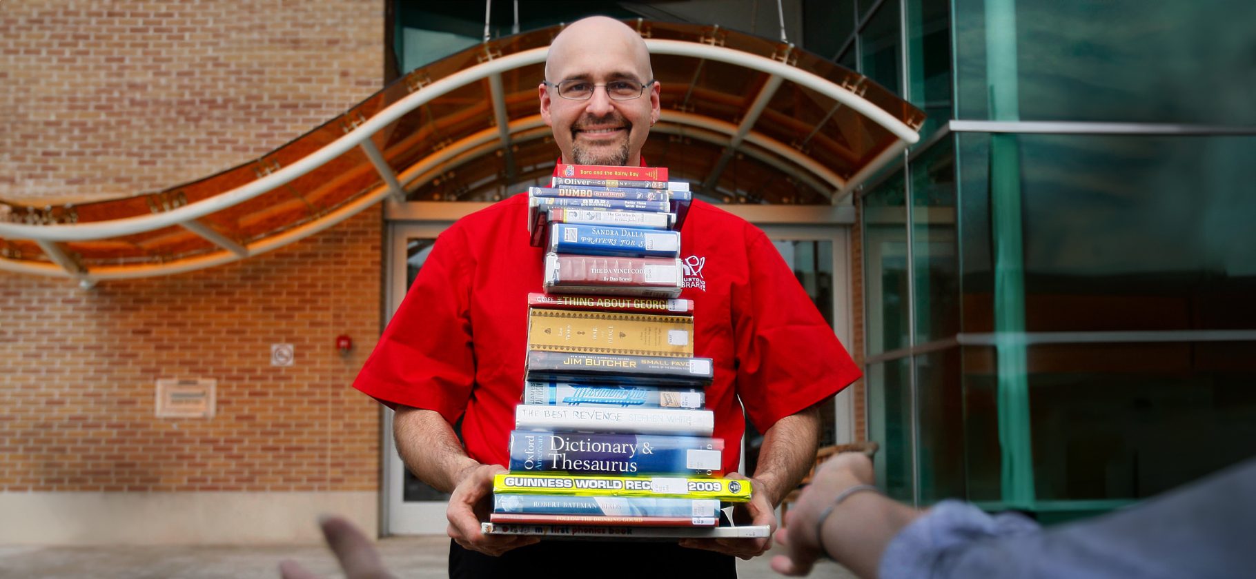 День компьютер­щика и дарения книг: что отмечать 14 февраля, кроме Дня святого Валентина