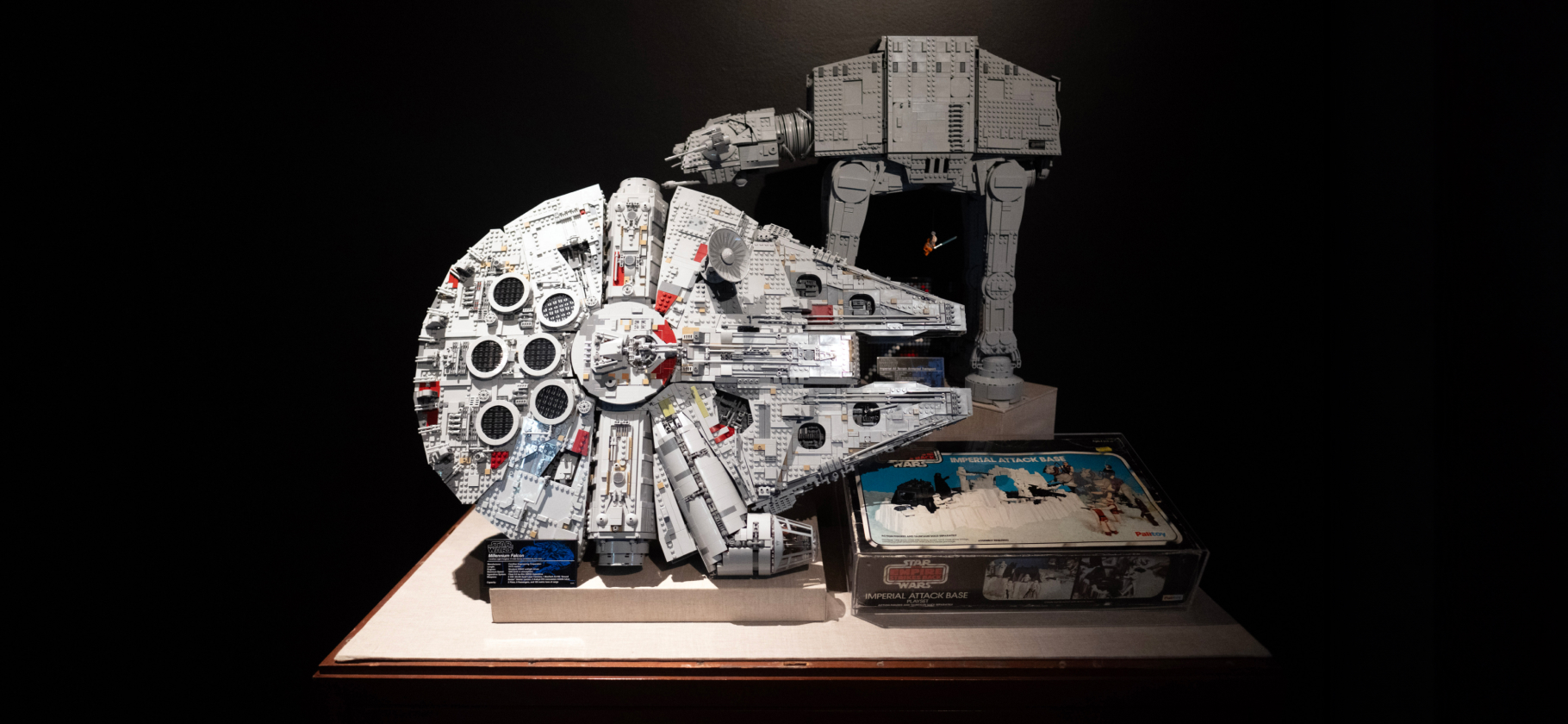 Какие вещи могут с годами вырасти в цене в несколько раз: от Lego до кроссовок