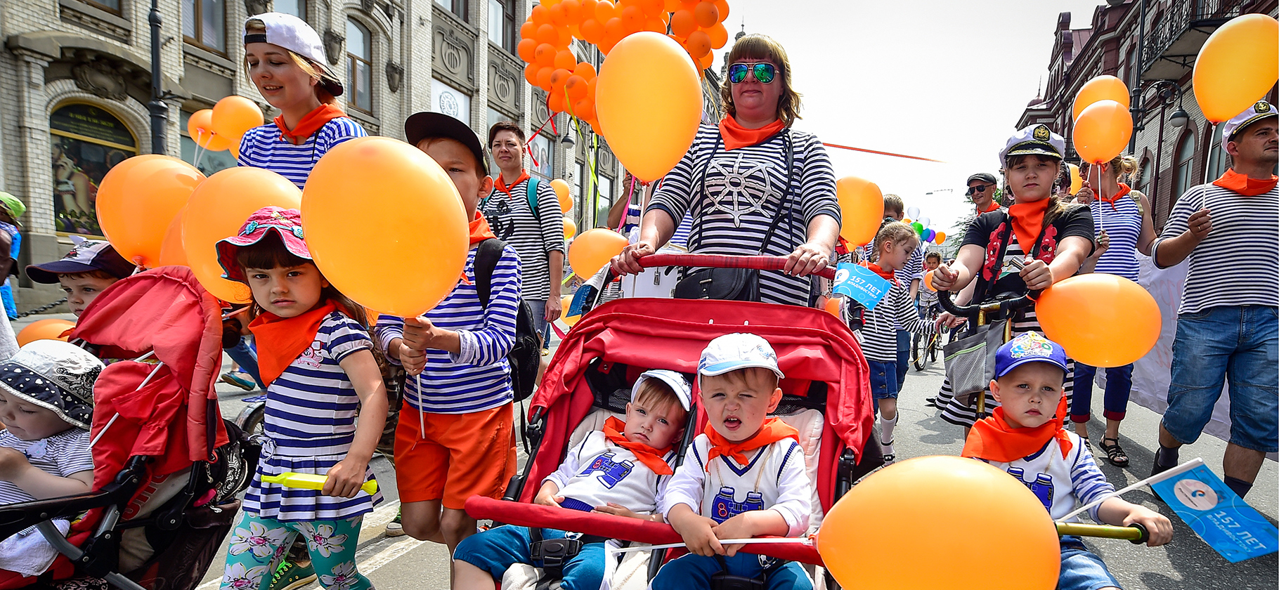 Президент РФ​ пору­чил распространить дальневосточную ипотеку на все мно­годетные семьи в регионе