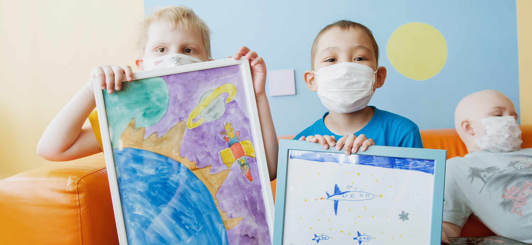 «Теперь мы все вместе, здоровы и дома — это счастье»: 5 историй детей с редкими болезнями