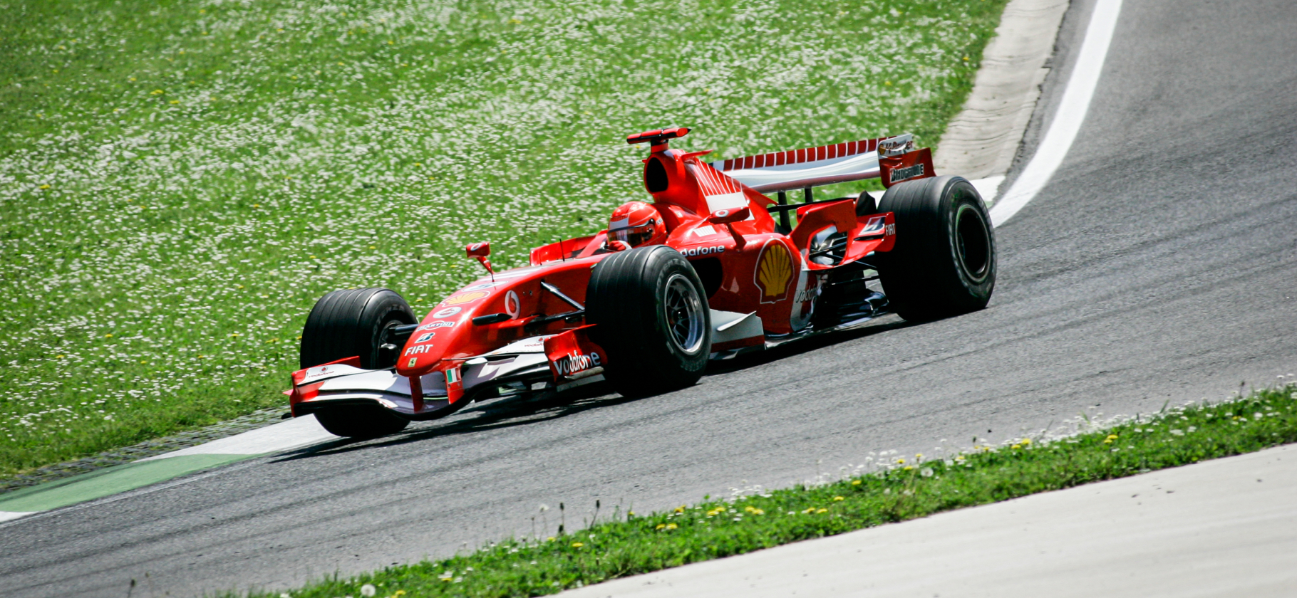 «В детстве моим кумиром был Шумахер»: 4 причины смотреть «Формулу-1»
