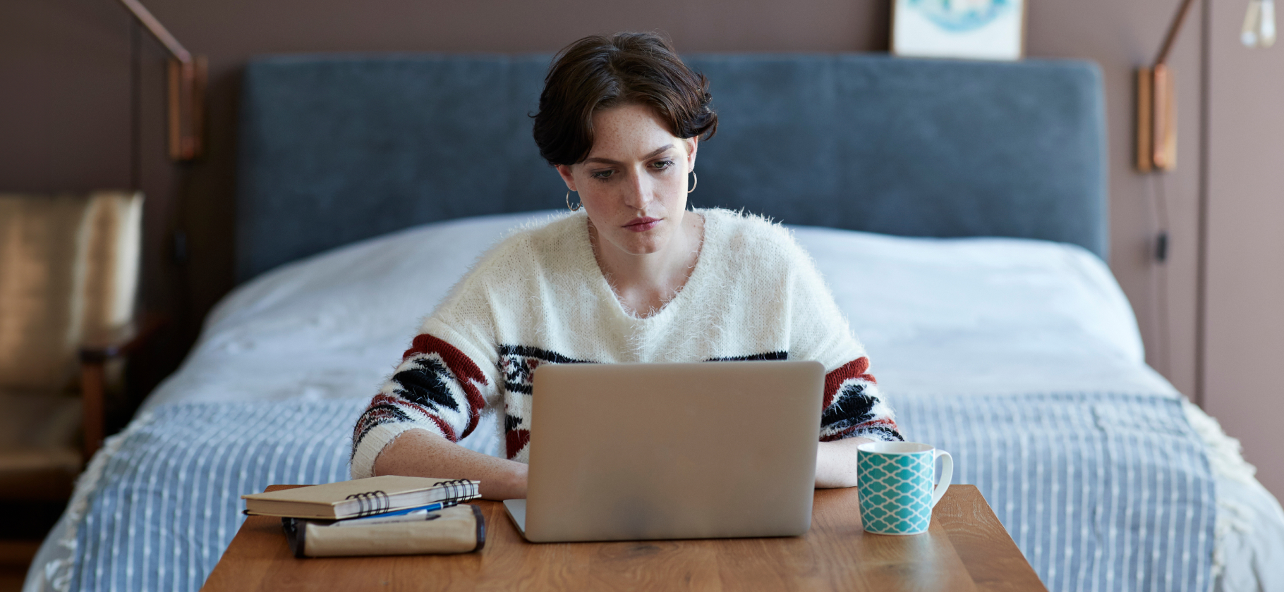 Репетитор, эйчар, секретарь: 10 про­фессий на удаленке с частичной занято­стью