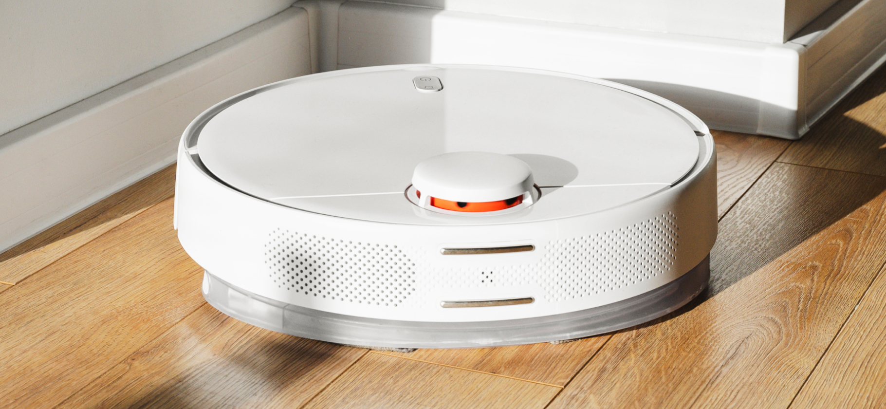 Расходники и аксес­суары для роботов-пылесосов: что и как часто нужно доку­пать