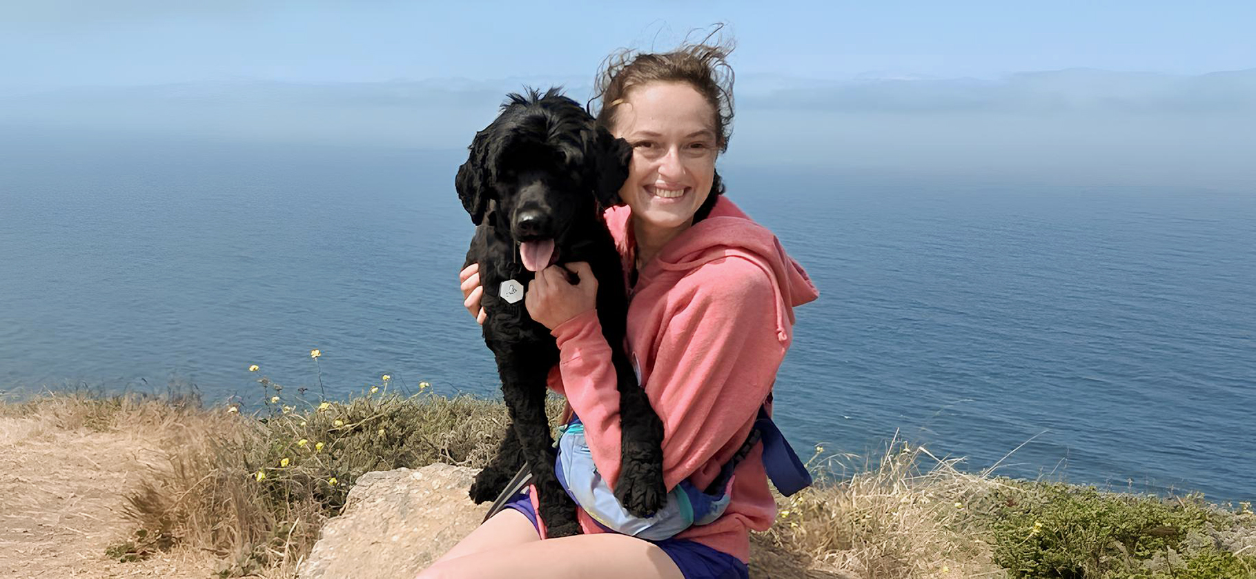 «Это словно служба экстренной помощи»: как моя собака помо­гает мне бороться с ПТСР