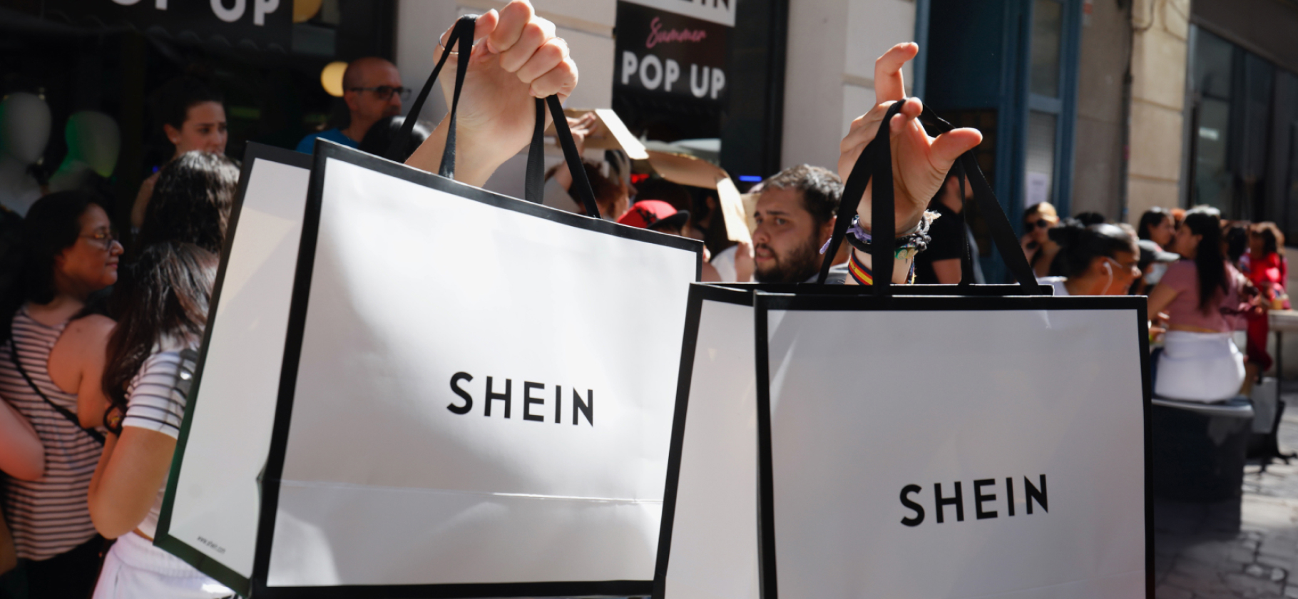 Китайский ретейлер Shein заработал миллиарды на рынке быстрой моды. Но теперь потерял почти все