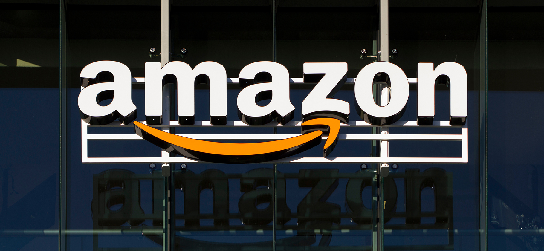 Пачка инвестновостей: Amazon против акционеров, «Йеллоустоун» за Paramount+