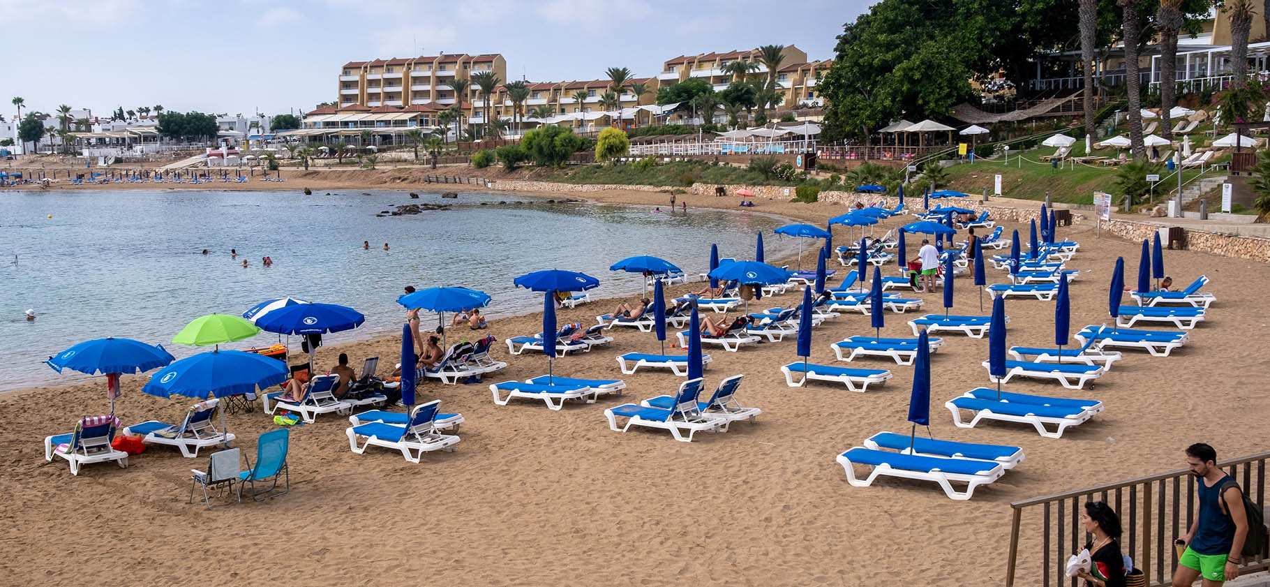 На Кипре объявили жесткий локдаун для местных и туристов