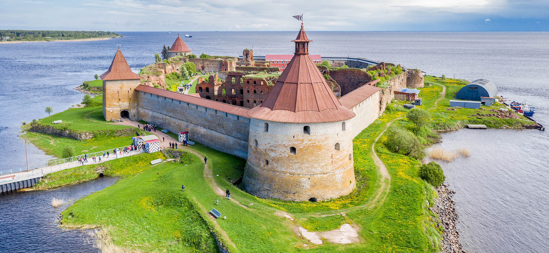 6 средневековых крепостей в Ленобласти, которые стоит посетить