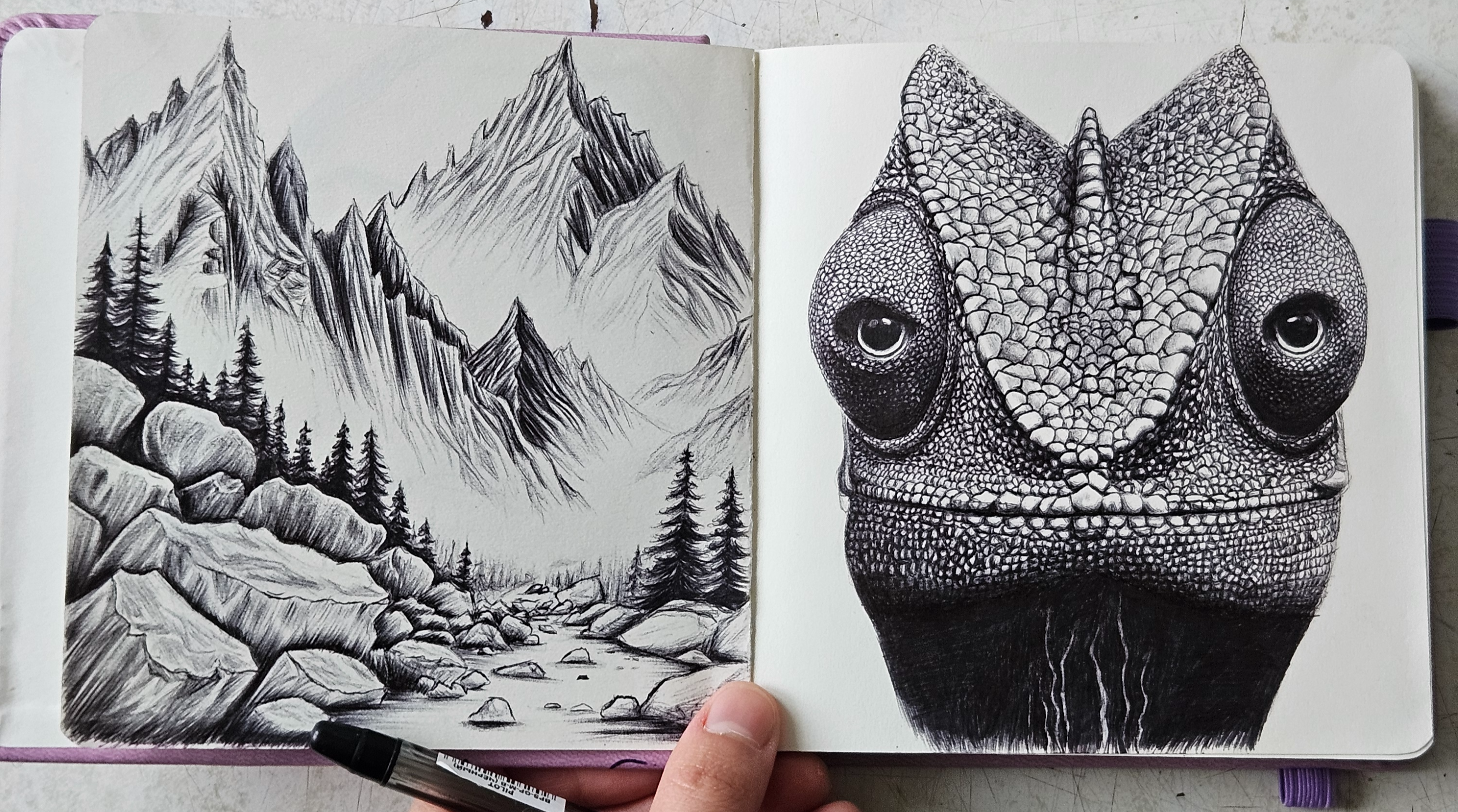 Мои рисунки: скетчи черной ручкой