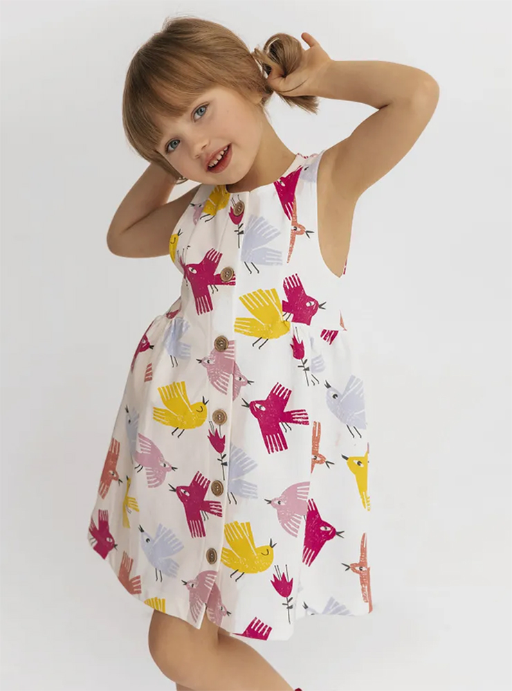 Мне нравятся яркие и крупные рисунки на детской одежде. Источник: artiekids.ru