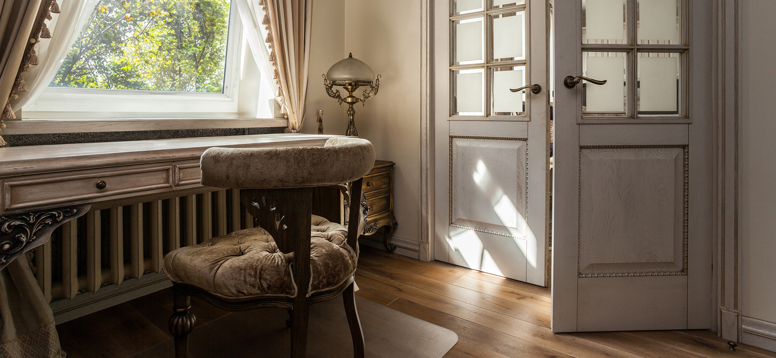 Как оформить интерьер во фран­цуз­ском стиле паризьен в обыч­ной рос­сий­ской квартире