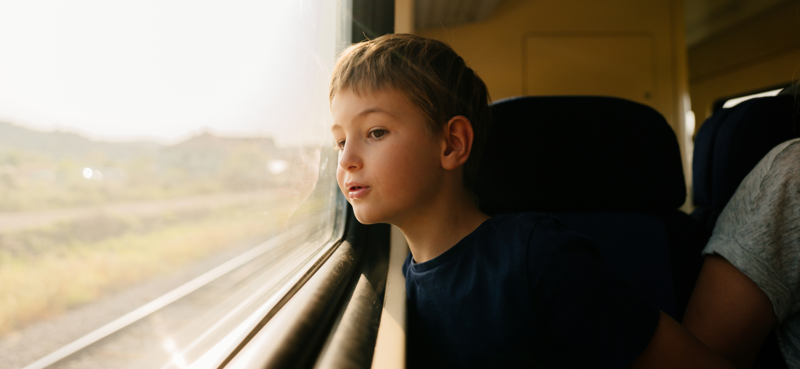Как сэкономить на билете для ребен­ка: на поезд, само­лет и авто­бус