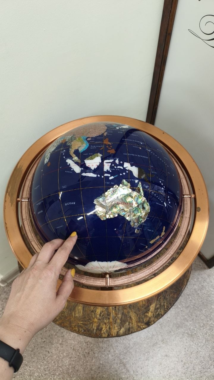 Самый красивый в мире глобус