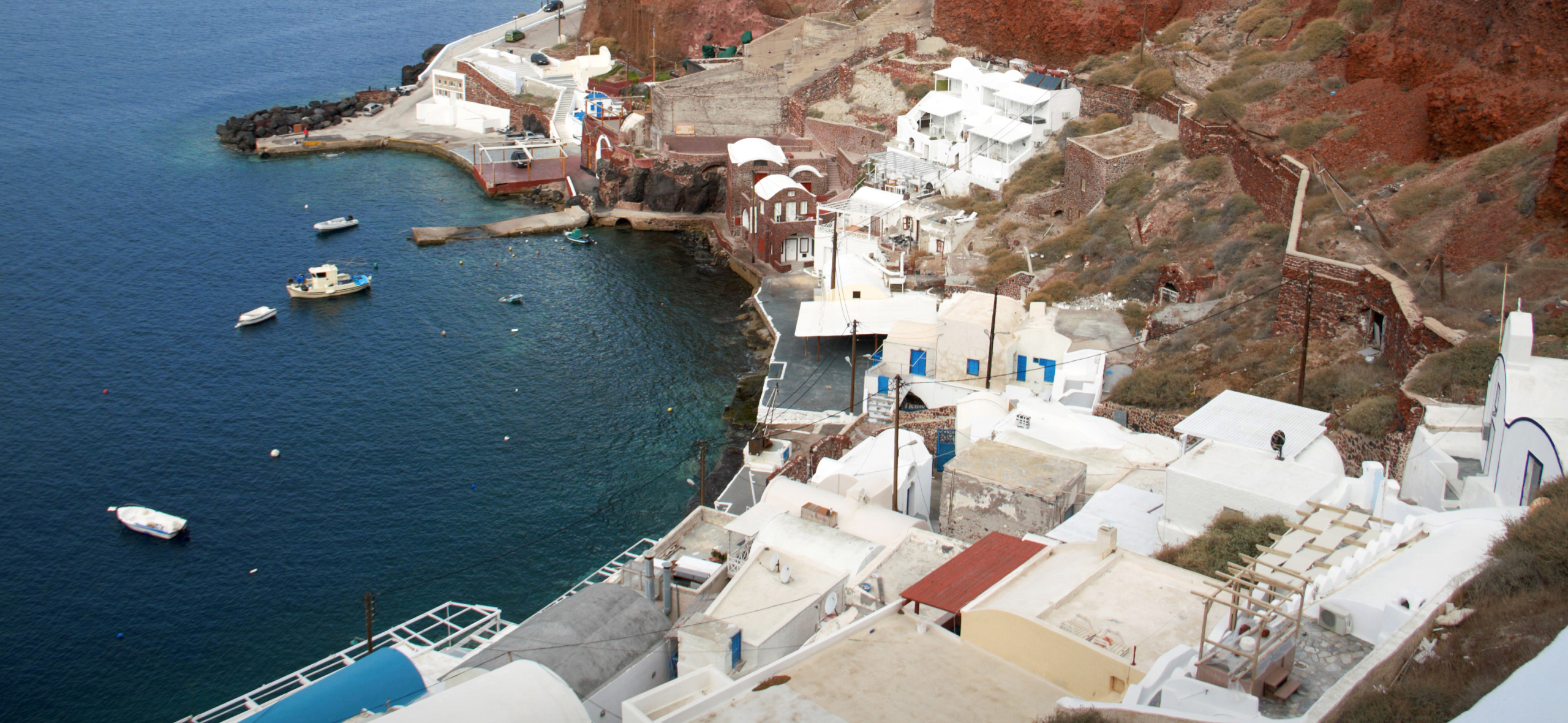 Фотоальбом: 27 уютных кадров с острова Санторини