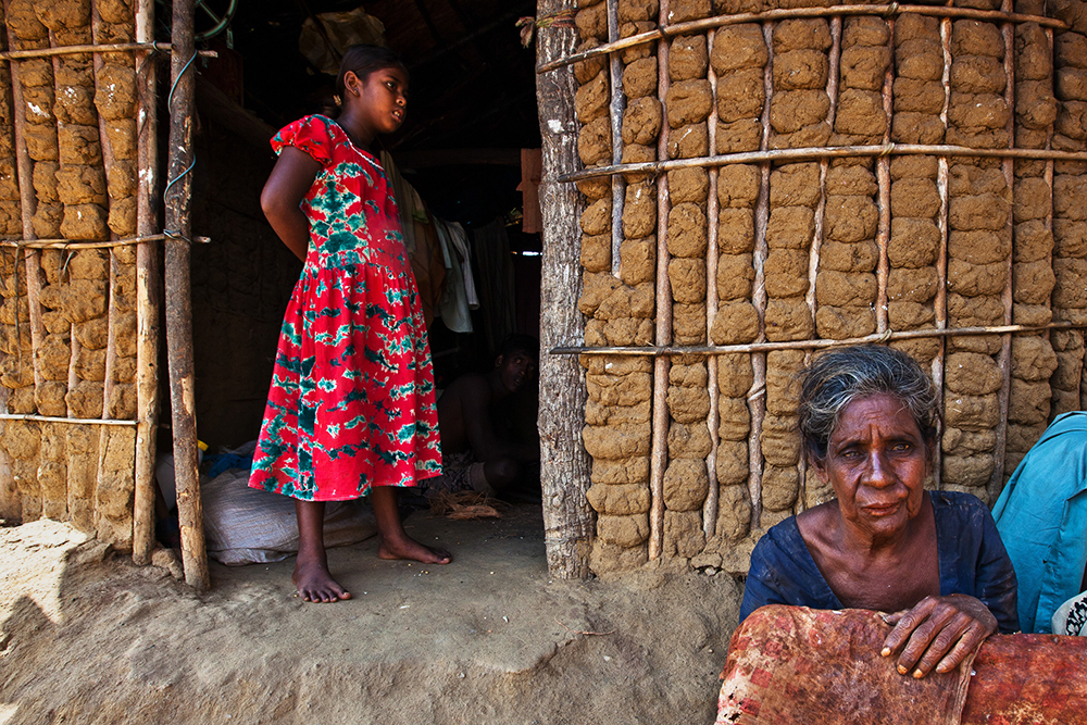 Деревня Дамбана племени веддов. Сегодня это последнее этническое племя на Шри-Ланке