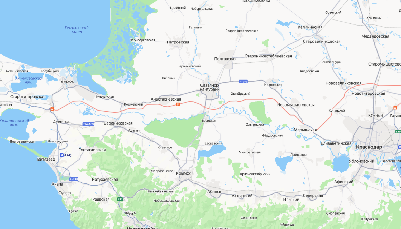По платной трассе А289 доехать от Краснодара до Крымского моста можно за два с половиной часа, по бесплатной ехать на час дольше