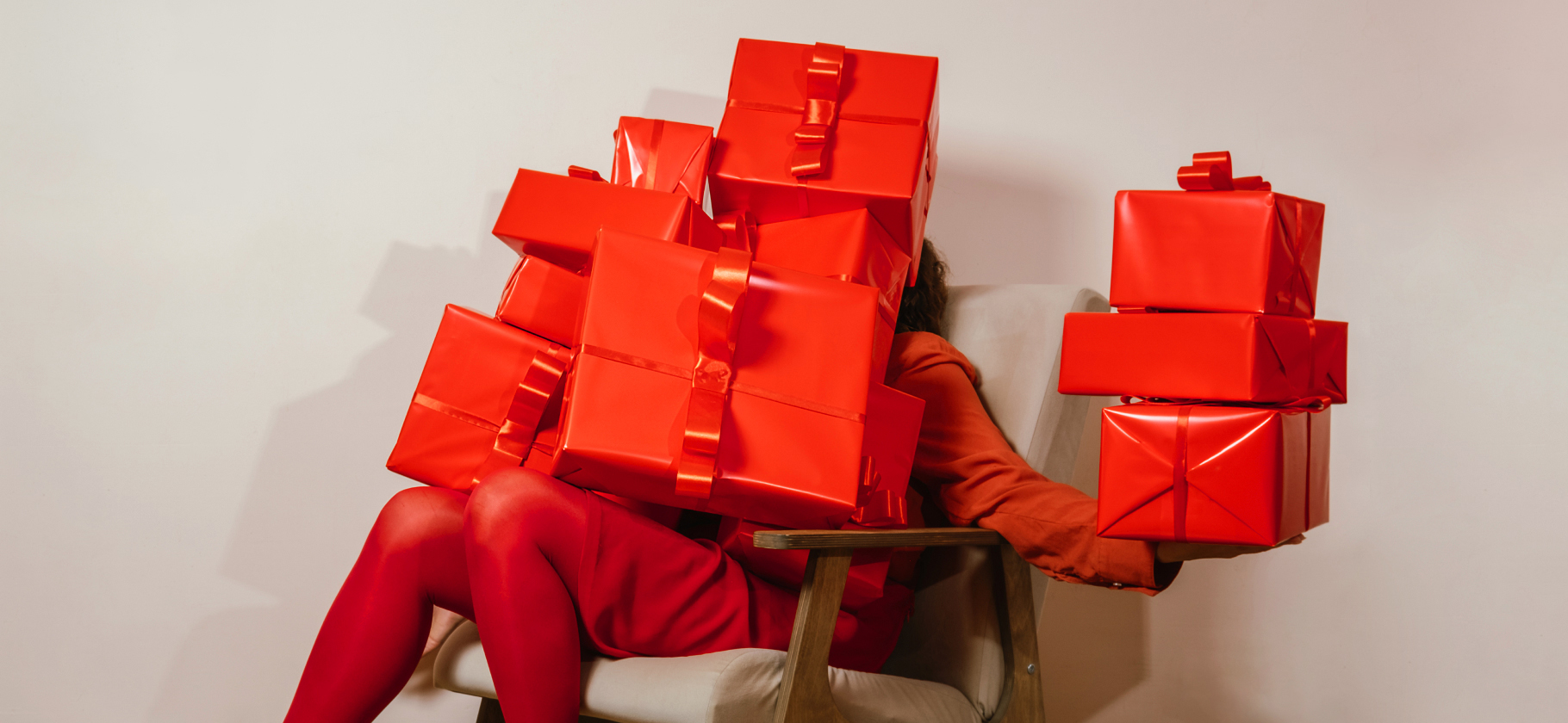 «Горжусь, что не зажала денег»: 9 идей подарков себе