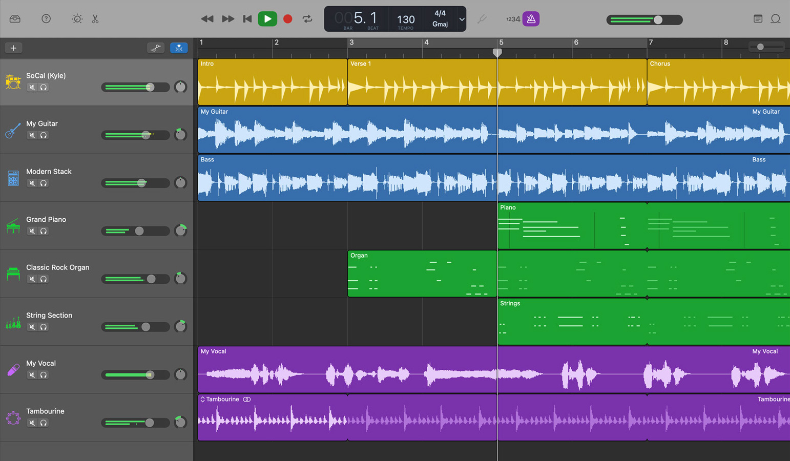 Так выглядит популярная бесплатная программа GarageBand — у нее приятный интерфейс. Источник: apple.com