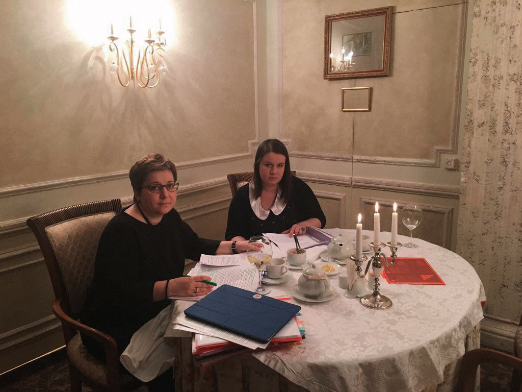 с Нютой Федермессер — учредителем Фонда помощи хосписам «Вера»