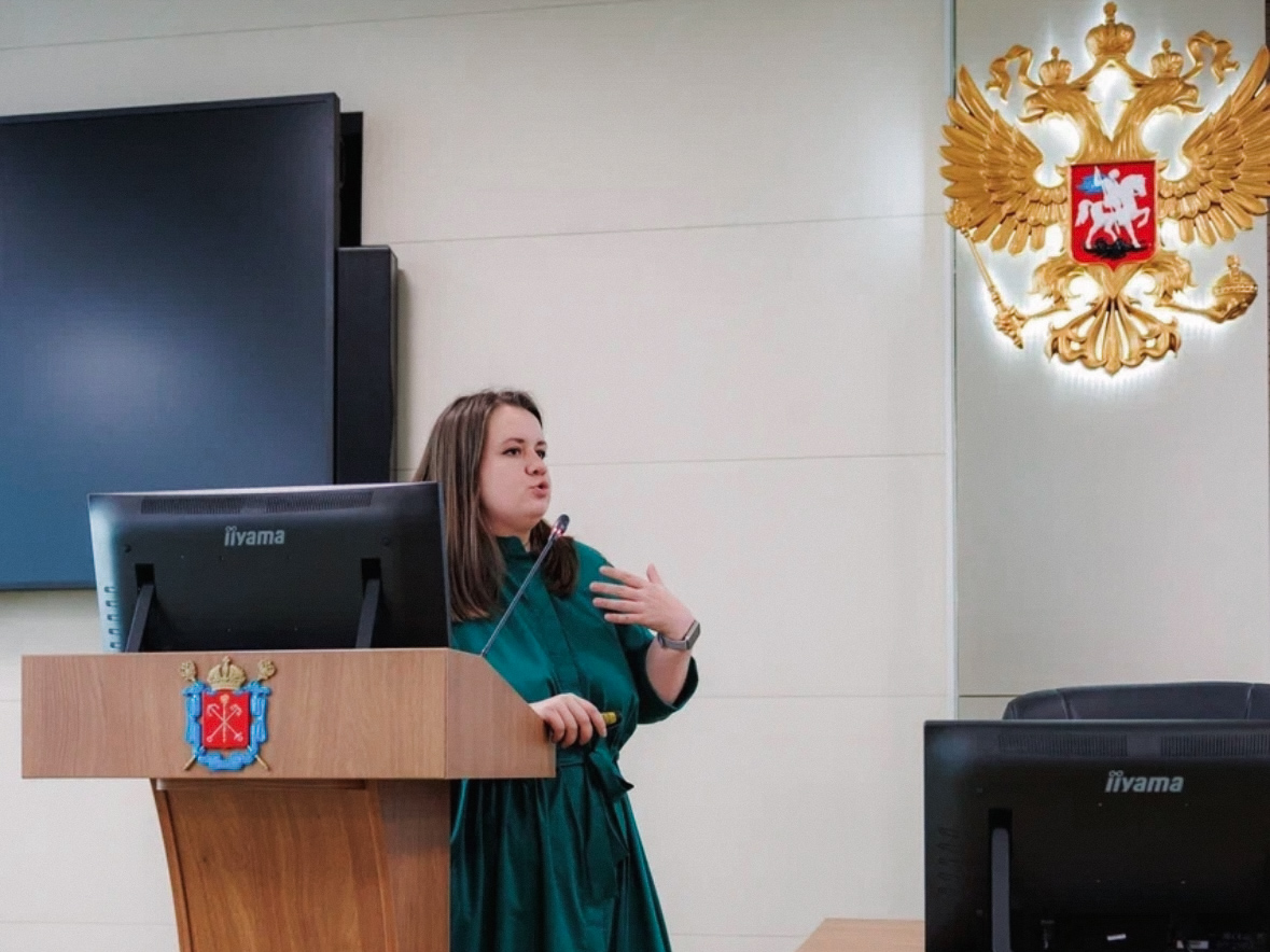 рассказ про работу «Хосписа на дому» на круглом столе с московскими НКО в Комитете по социальной политике Санкт-Петербурга