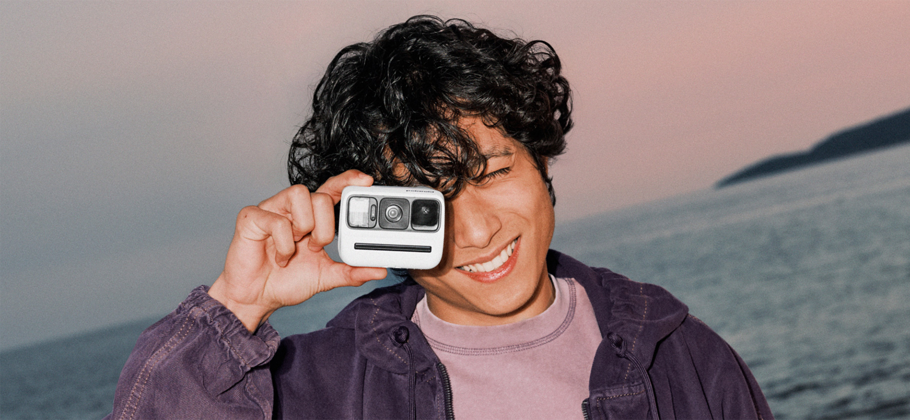 Polaroid представила Go 3 — новую модель «самой маленькой пленоч­ной камеры в мире»