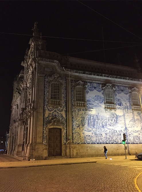 Порту не похож на город, который никогда не спит. В полночь прохожих на улицах практически нет