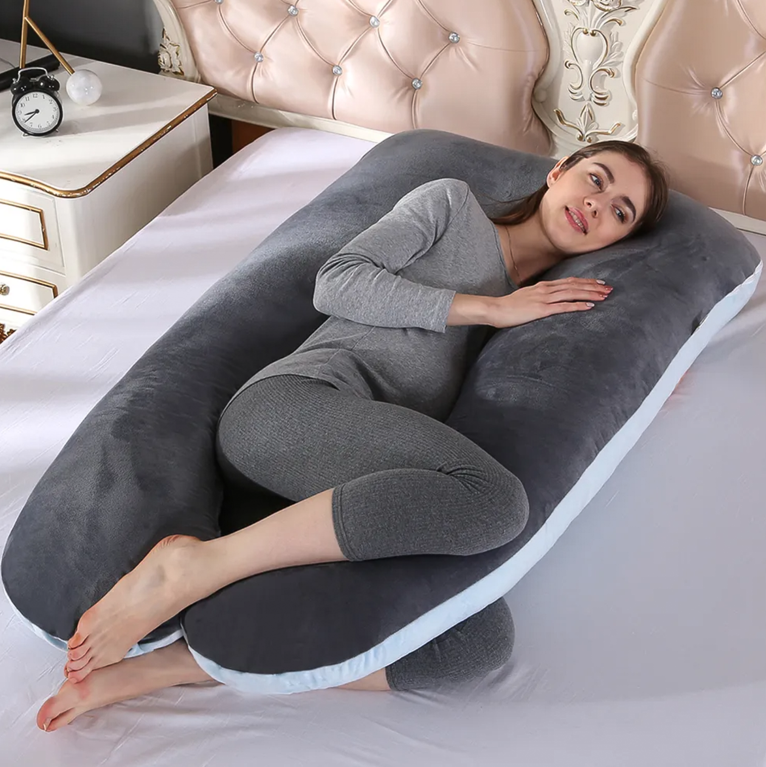 Два года назад заказывала подушку в интернет-магазине за 2700 ₽. Сейчас похожая стоит 1567 ₽. Источник: ozon.ru