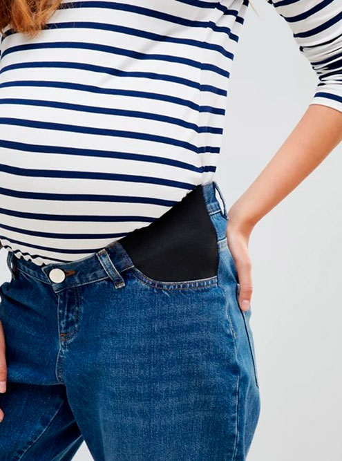 Джинсы для беременных с эластичными вставками по бокам. Источник: clouty.ru