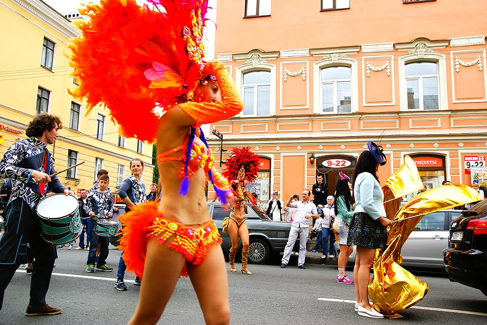Без латиноамериканских танцев не обходится ни один парад