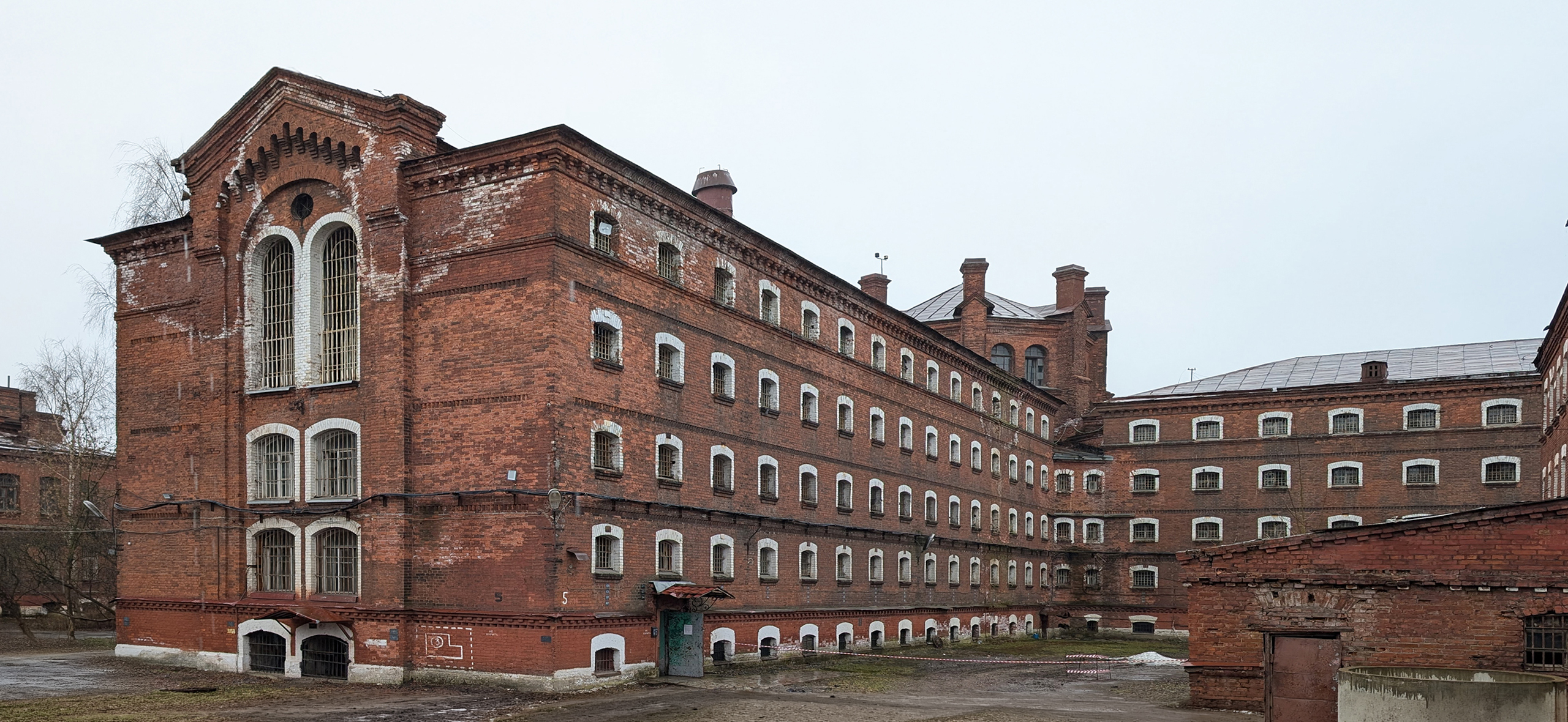 Как я сходила в быв­шую тюрьму «Кре­сты» на экскурсию и что там будет дальше