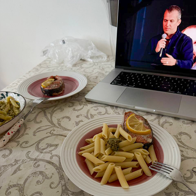 Приготовили рыбу с макаронами