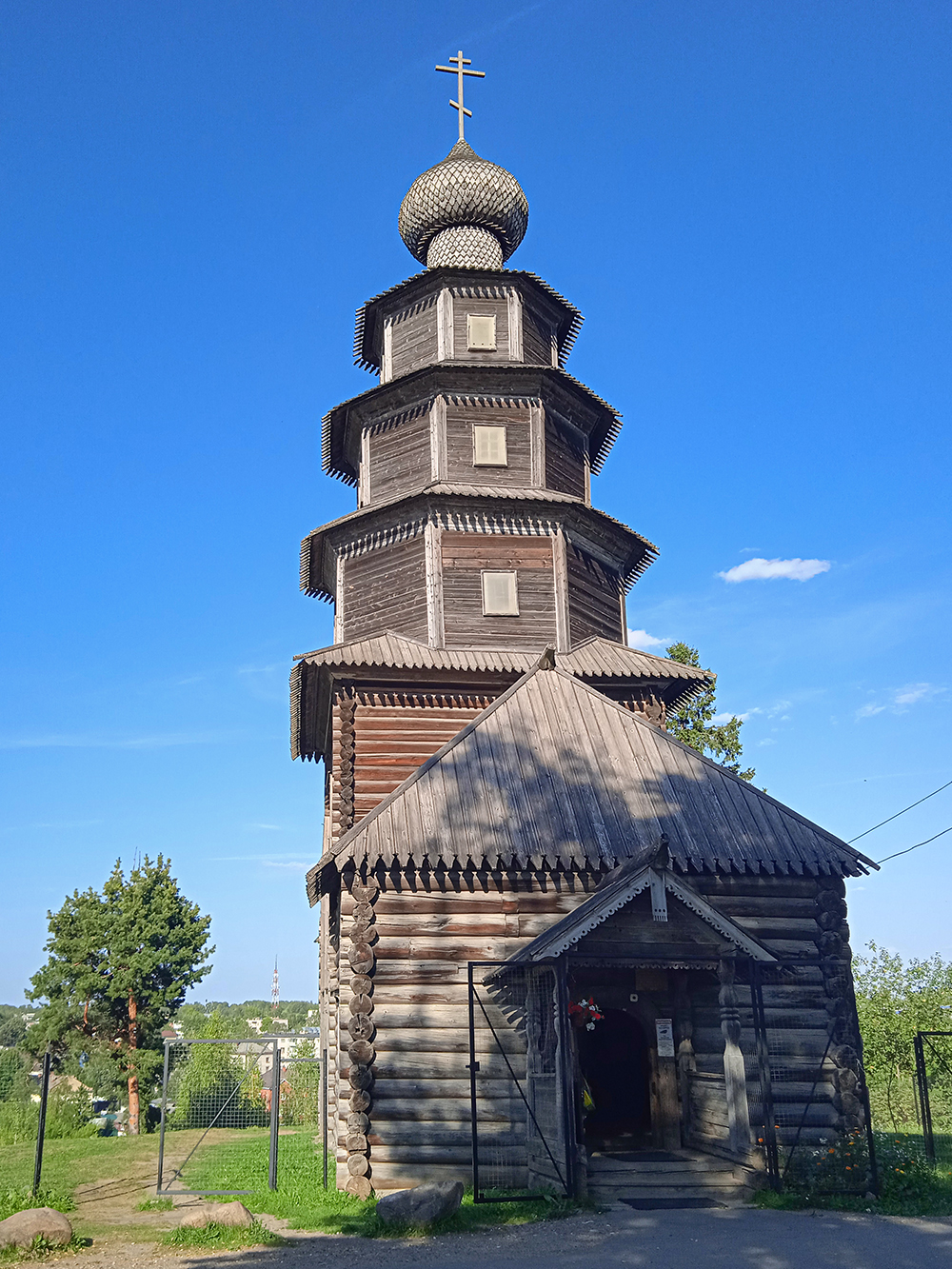 Деревянная церковь в Торжке
