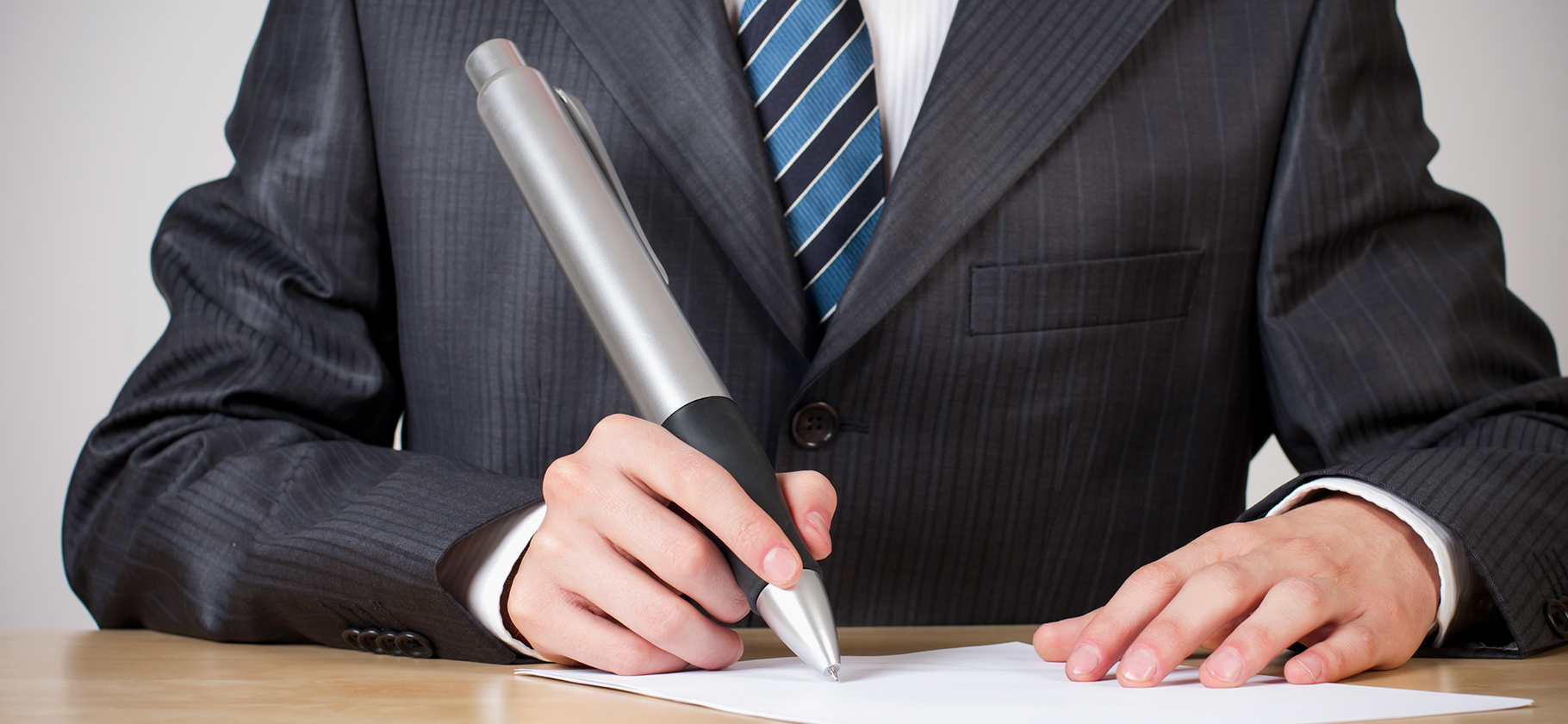 Роспотребнадзор разъяснил закон о русском языке: информацию на сай­тах тоже надо пере­водить