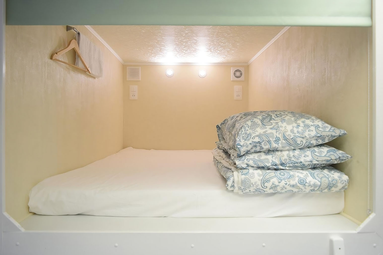 Так выглядит спальное место в хостеле Capsule Arbat 25. Источник: tinkoff.ru