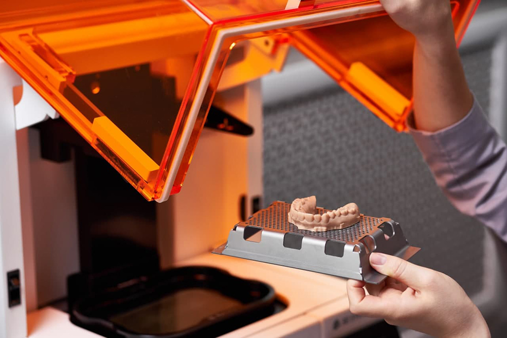 3Д-принтер позволяет напечатать хирургические шаблоны и макеты будущей улыбки меньше чем за час