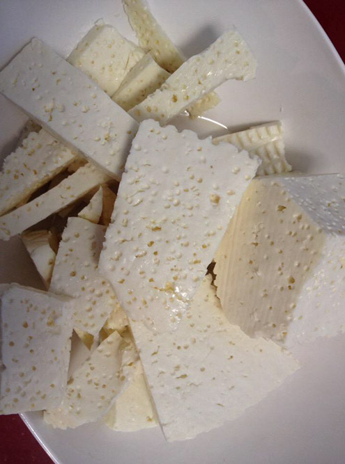 Кусок сыра в технике квиллинг