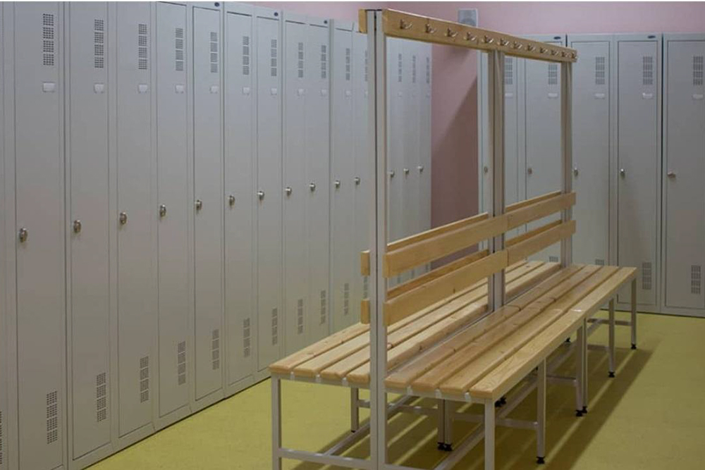 Подобные шкафчики были у дочерей в начальной школе. Источник: evorastroi.ru