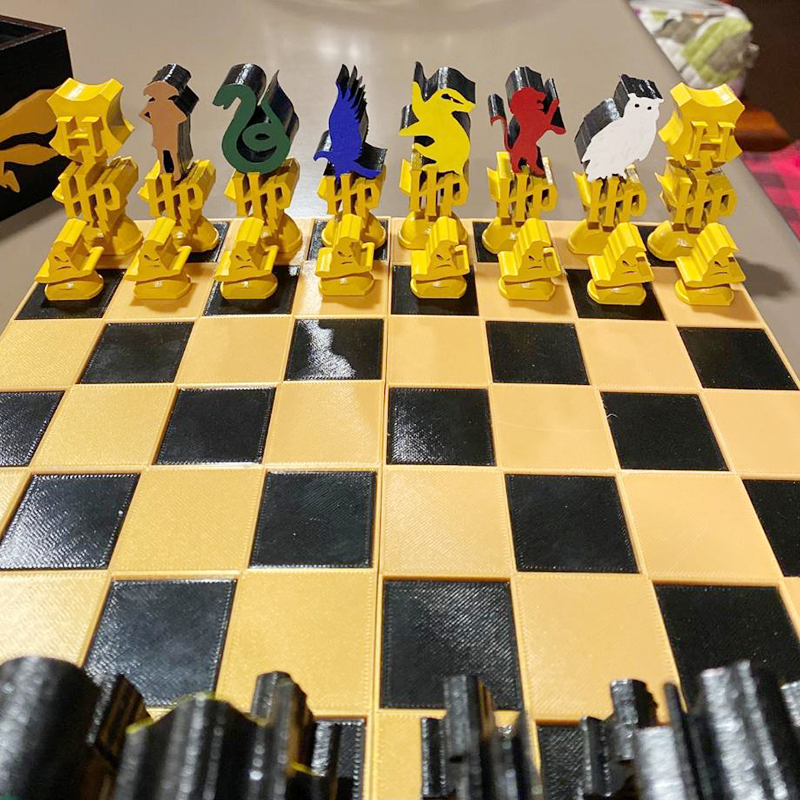 Самодельные шахматные фигуры. Источник: reddit.com